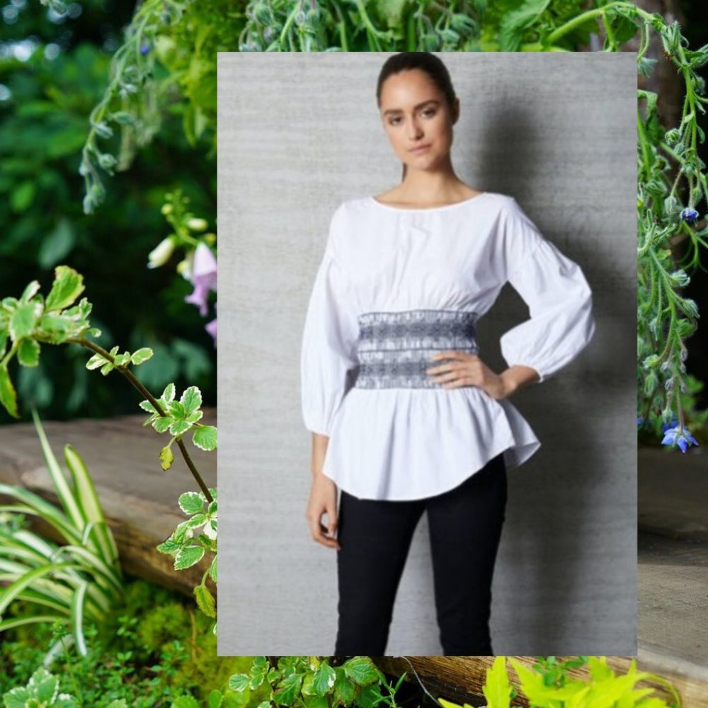 NEW WINTER MUSE White Pandora Flutter Sleeves Top